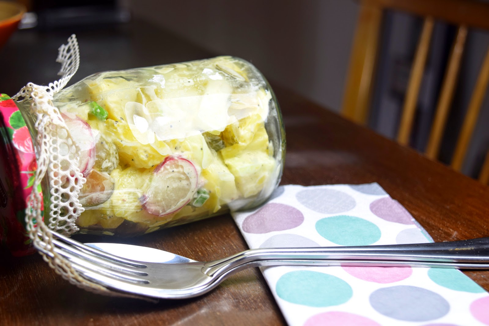 Veganer Kartoffelsalat mit Mayo & Gurkensud