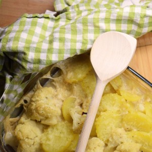 Herbstküche mit Kartoffel-Blumenkohl-Auflauf (vegan)